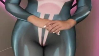 Cosplay piernuda
