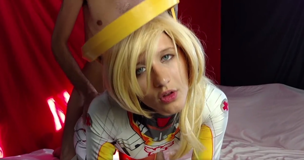 Costume Fuck Porn - Overwatch Mercy Cant Get Enough Cock - Overwatch Hentai